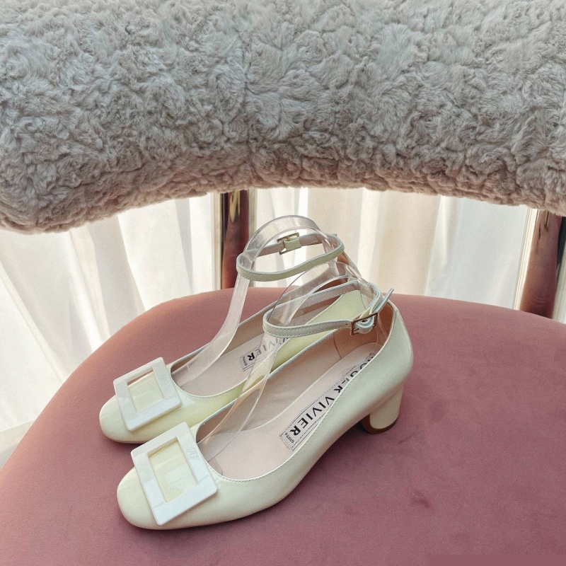 roger u1u1er flat shoes